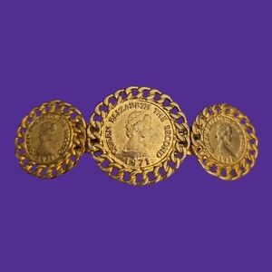 Vintage Elegant 1971 Queen Elizabeth the Second Coin Castlecore Barrette